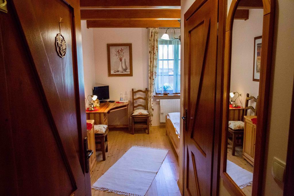 Willa nad Popradem Bed and Breakfast Piwniczna-Zdroj Esterno foto